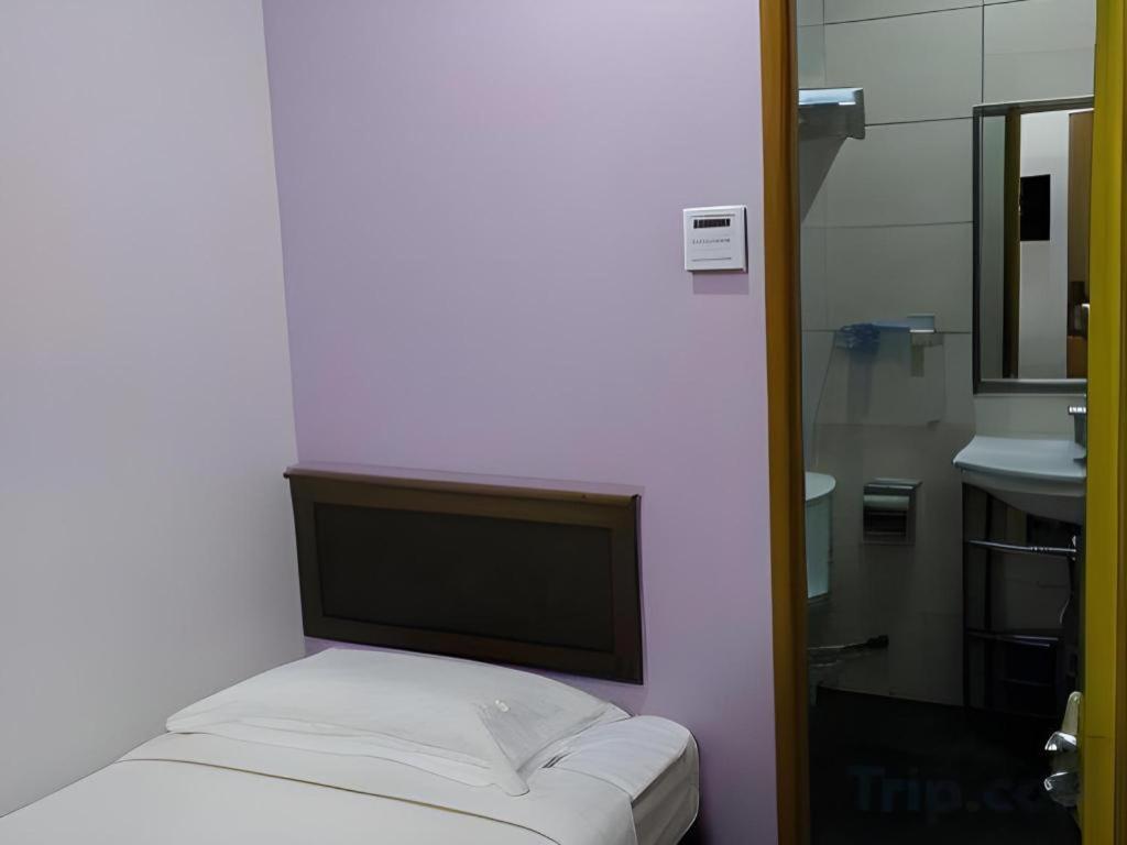 Id Hotel Yayasan Segamat Exterior photo
