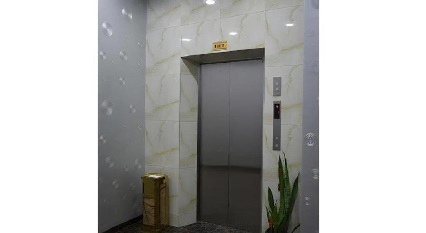 Id Hotel Yayasan Segamat Exterior photo